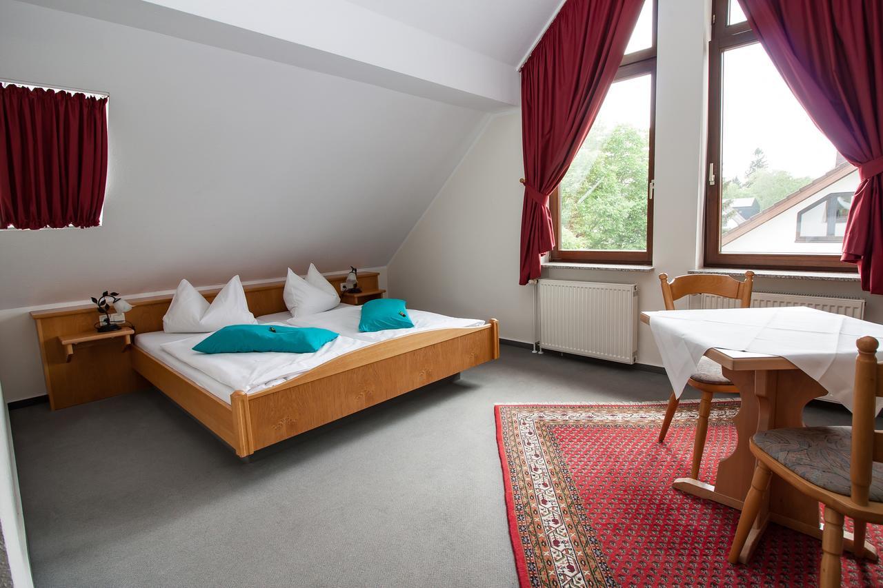 Hotel Janssen بودينهايم المظهر الخارجي الصورة