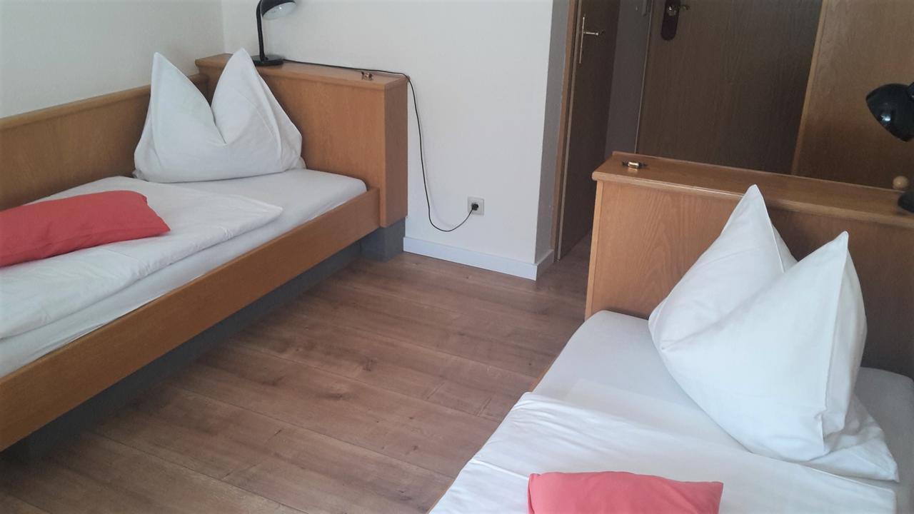 Hotel Janssen بودينهايم المظهر الخارجي الصورة